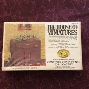 Vintage dollhouse furniture kits by “The House Of Miniatures” 1” Scale